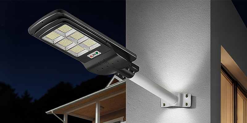 The service life of solar street light batteries